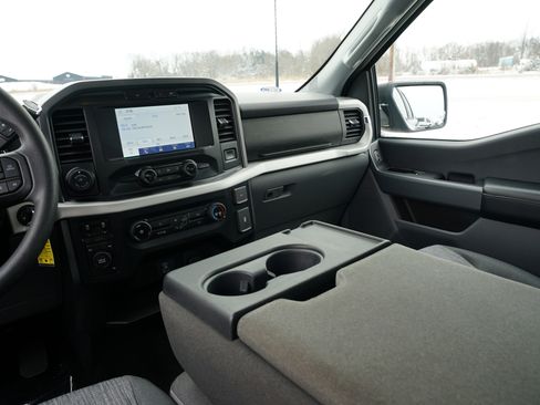 Used 2022 Ford F150 XLT w/ Trailer Tow Package image 24