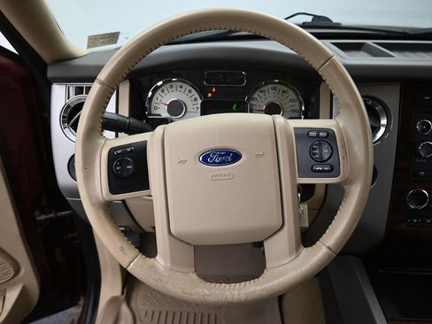 Used 2012 Ford Expedition XLT image 13