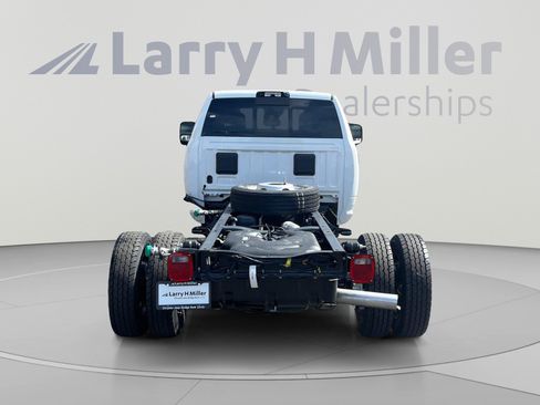 New 2026 RAM 5500 Tradesman AWD/4WD image 4