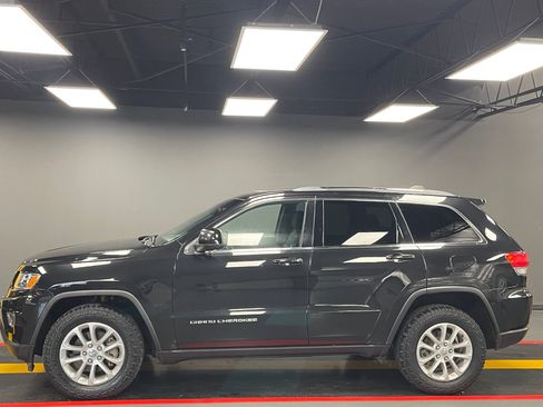 Used 2015 Jeep Grand Cherokee Laredo w/ Quick Order Package 23E image 3