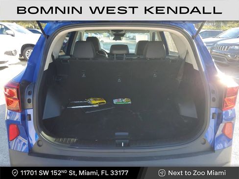 Used 2023 Kia Seltos EX image 12