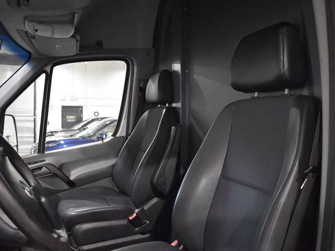 Used 2017 Mercedes-Benz Sprinter 3500 image 17