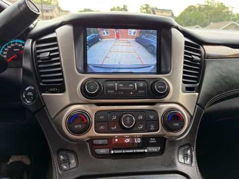 Used 2017 GMC Yukon Denali w/ Open Road Package AWD/4WD image 24