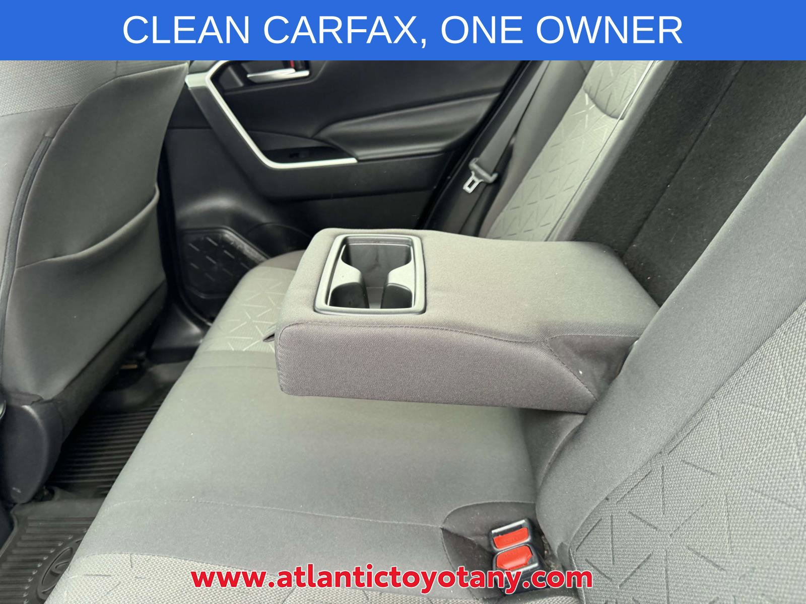 Used 2021 Toyota RAV4 XLE AWD/4WD image 18