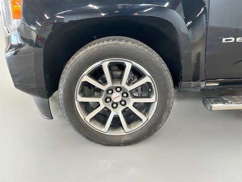 Used 2021 GMC Canyon Denali image 30