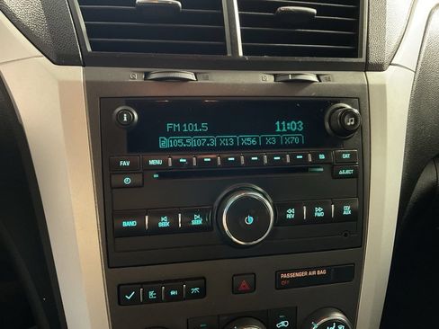 Used 2012 Chevrolet Traverse LT FWD image 18