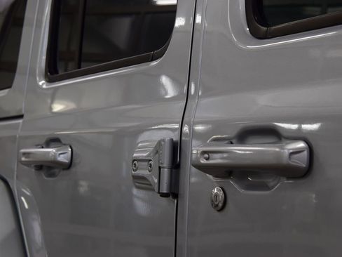 Used 2024 Jeep Wrangler Sahara w/ Technology Group image 15