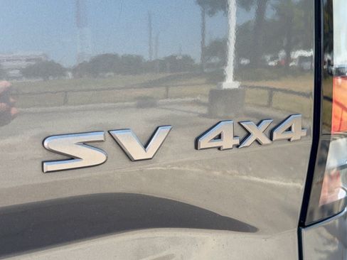 Used 2023 Nissan Frontier SV w/ Tow Package AWD/4WD image 32