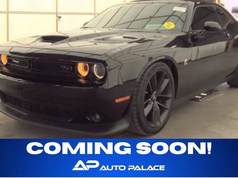 Used 2019 Dodge Challenger R/T Scat Pack RWD image 1