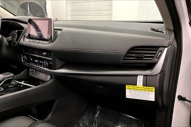 New 2026 Nissan Rogue Dark Armor AWD/4WD image 34
