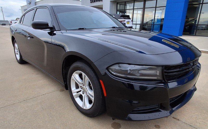 Used 2020 Dodge Charger SXT RWD image 2