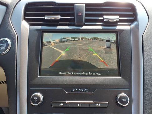 Certified 2020 Ford Fusion SE FWD image 19