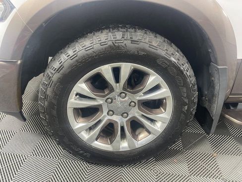 Used 2018 RAM 1500 Laramie Longhorn image 12