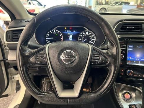 Used 2017 Nissan Maxima 3.5 SV FWD image 18