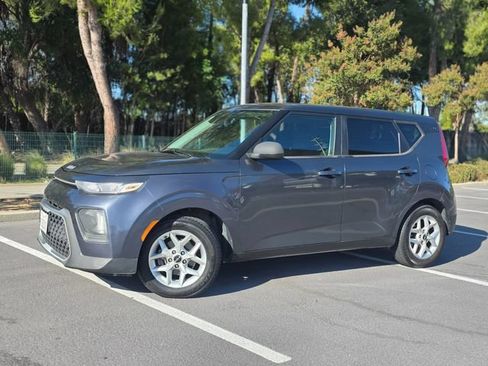 Used 2022 Kia Soul LX w/ Technology Package FWD image 29