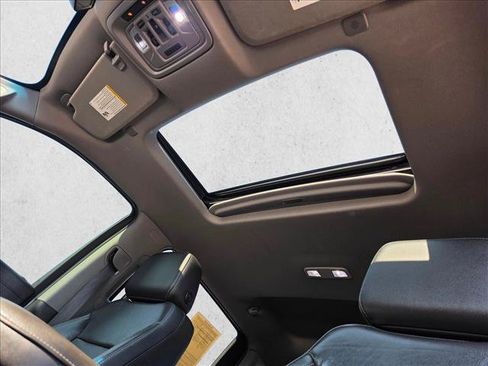Used 2020 Chevrolet Silverado 1500 LT Trail Boss AWD/4WD image 24