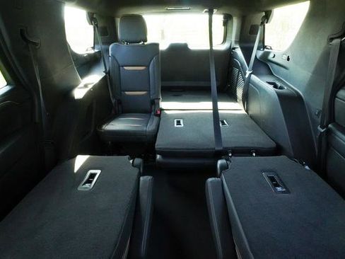 Used 2024 GMC Yukon AT4 w/ Technology Package image 30