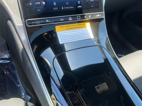 Used 2025 Mercedes-Benz GLC 300 GLC 300 image 29