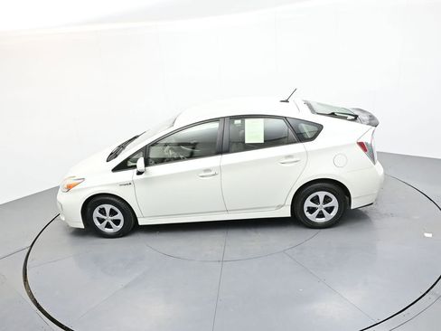 Used 2015 Toyota Prius Four image 18