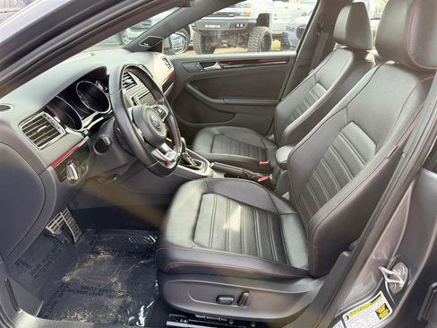 Used 2017 Volkswagen Jetta GLI FWD image 23