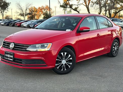 Used 2015 Volkswagen Jetta S image 47