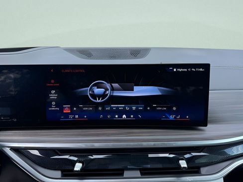 Certified 2026 BMW X5 xDrive50e w/ Climate Comfort Package image 15