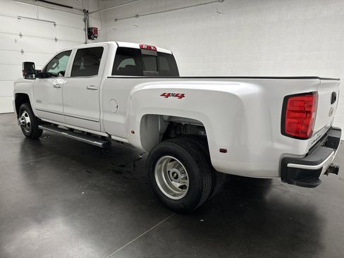 Used 2019 Chevrolet Silverado 3500 High Country w/ Duramax Plus Package image 6