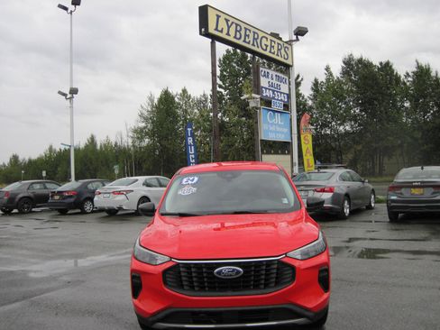 Used 2024 Ford Escape Active image 2