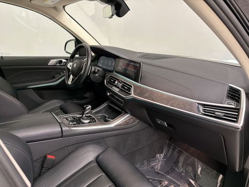 Used 2022 BMW X7 xDrive40i w/ Premium Package AWD/4WD image 31