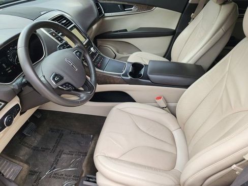 Used 2018 Lincoln MKX Select w/ Select Plus Package image 3