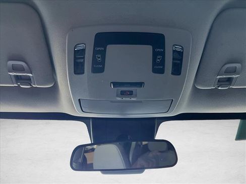 Used 2024 Toyota Sienna LE AWD/4WD image 21