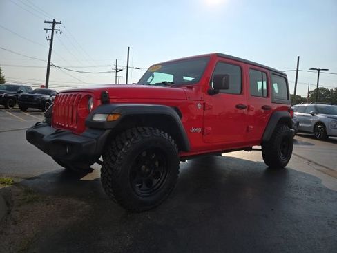 Used 2018 Jeep Wrangler Unlimited Sport AWD/4WD image 3