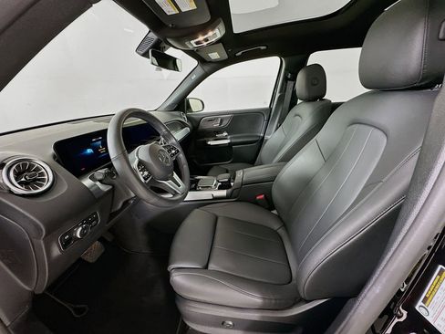 Used 2023 Mercedes-Benz GLB 250 image 21