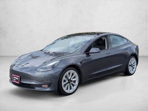 Used 2022 Tesla Model 3 image 1