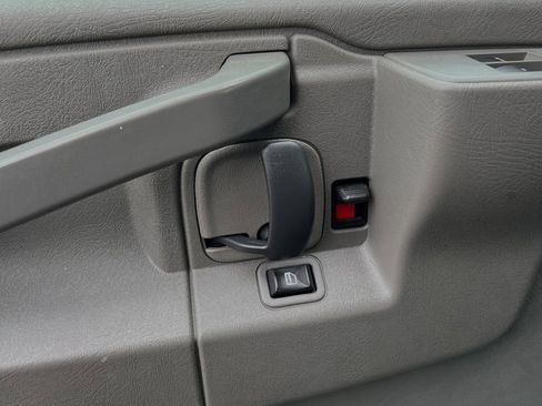 Used 2019 Chevrolet Express 3500 w/ Power Convenience Package image 11