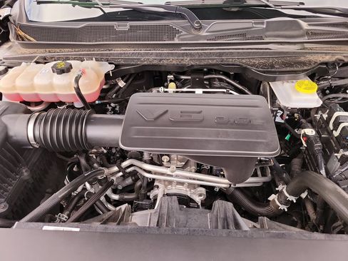 Used 2025 RAM 1500 Tradesman AWD/4WD image 39