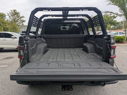Used 2022 Jeep Gladiator Overland w/ Popular Equipment Package AWD/4WD image 12