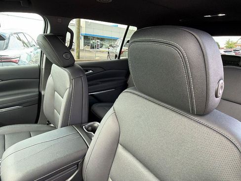 New 2026 Chevrolet Traverse LT w/ Driver Confidence Package FWD image 17