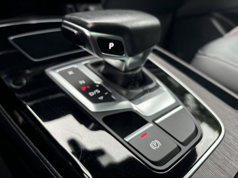 Used 2023 Audi Q5 2.0T Premium w/ Convenience Package AWD/4WD image 29