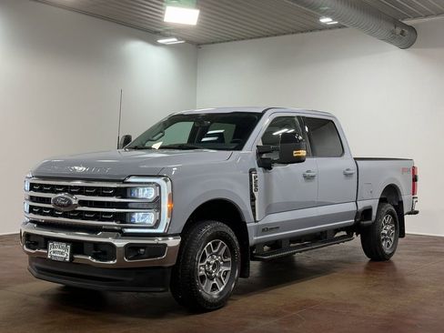 Used 2024 Ford F250 Lariat w/ FX4 Off-Road Package image 7