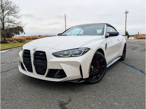 Used 2023 BMW M4 xDrive Competition w/ M Carbon Exterior Package image 2