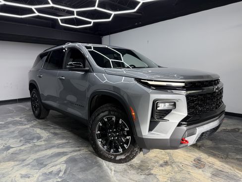 Used 2026 Chevrolet Traverse Z71 image 5