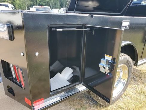New 2025 RAM 5500 Tradesman AWD/4WD image 8