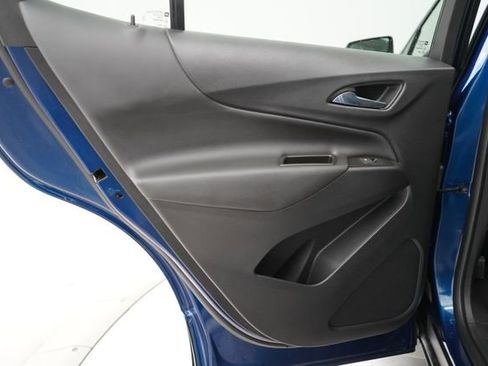Used 2023 Chevrolet Equinox LT image 47