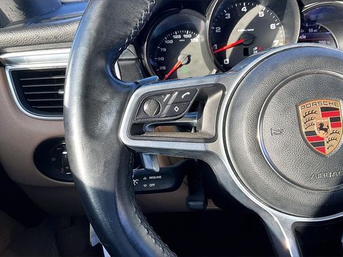 Used 2018 Porsche Macan image 15