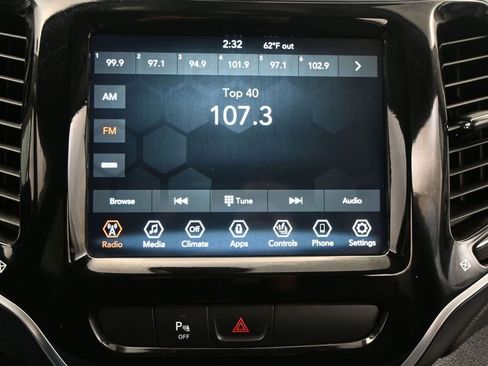 Used 2020 Jeep Cherokee Limited AWD/4WD image 22