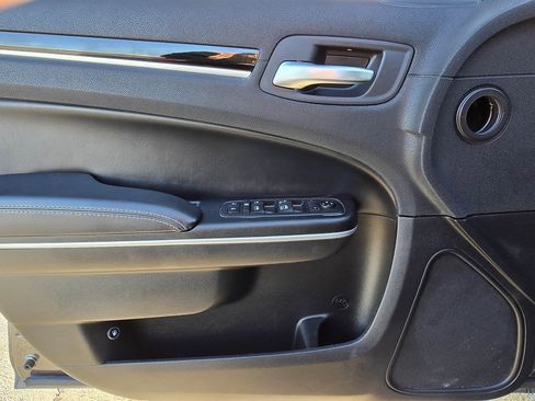 Used 2020 Chrysler 300 S image 12