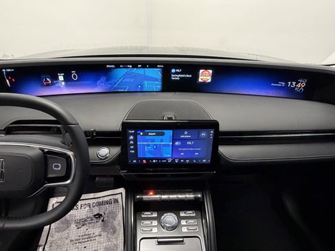 New 2026 Lincoln Nautilus Reserve image 9