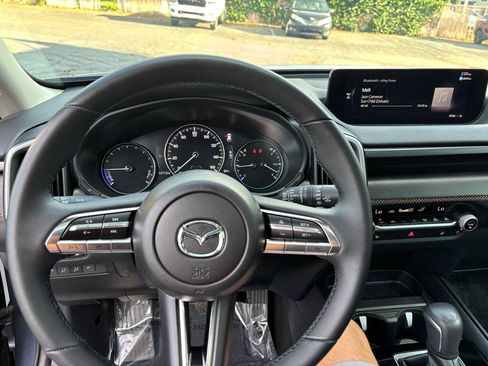 Used 2025 MAZDA CX-50 AWD 2.5 Hybrid w/ Premium Pkg image 16