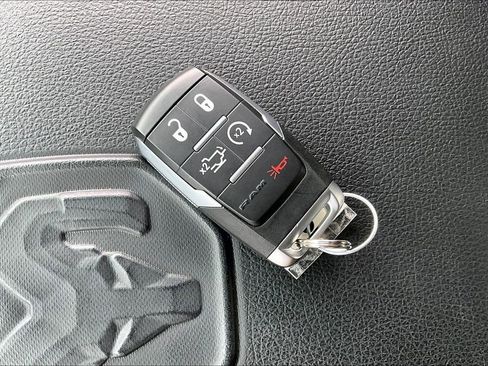 Used 2022 RAM 2500 Laramie w/ Night Edition AWD/4WD image 11